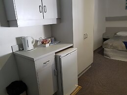 Seabreeze Beach Hotel