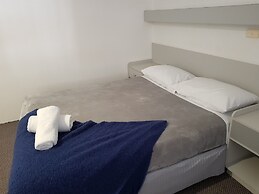 Seabreeze Beach Hotel