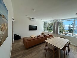 Seabreeze Beach Hotel
