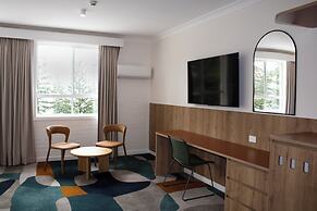Seabreeze Beach Hotel