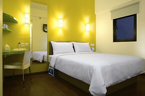 Amaris Hotel Sunset Road