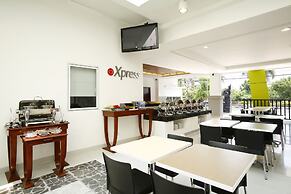 Amaris Hotel Sunset Road