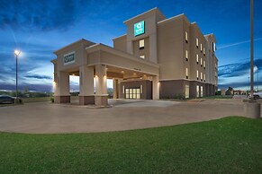 Quality Inn & Suites Pearsall