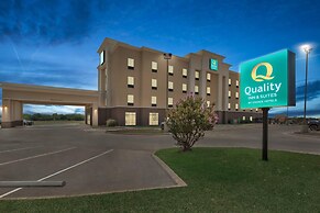Quality Inn & Suites Pearsall