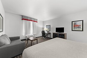 Quality Inn & Suites Pearsall
