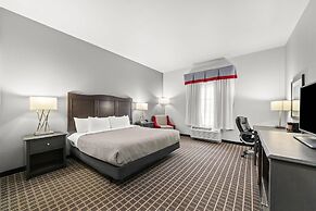 Quality Inn & Suites Pearsall