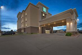 Quality Inn & Suites Pearsall