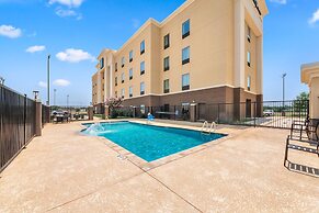 Quality Inn & Suites Pearsall