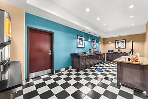 Quality Inn & Suites Pearsall