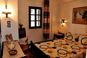 Heliotrope Apartments