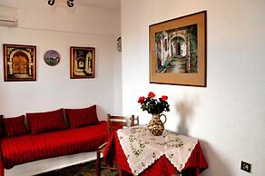 Heliotrope Apartments