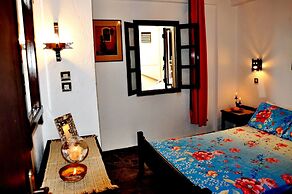 Heliotrope Apartments