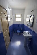 Veeniola Holiday Home