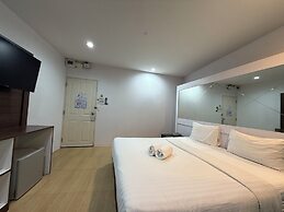 Bed by Cruise at Samakkhi-Tivanont