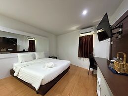 Bed by Cruise at Samakkhi-Tivanont