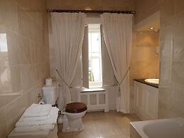 Gleesons Restaurant & Rooms