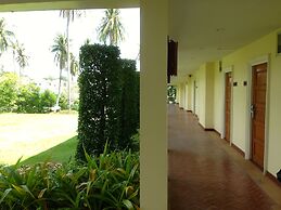 Suwan Driving Range and Resort