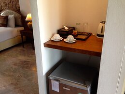 Suwan Driving Range and Resort