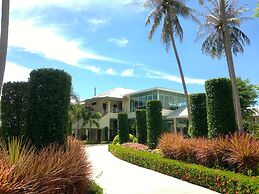 Suwan Driving Range and Resort