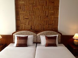 Suwan Driving Range and Resort