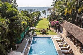 Safira River Front Resort