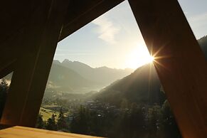 Arpuria l hidden luxury mountain home | Adults friendly
