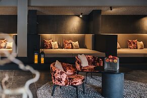 Arpuria l hidden luxury mountain home | Adults friendly