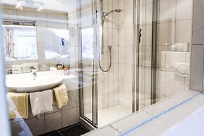 Arpuria l hidden luxury mountain home | Adults friendly