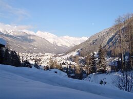 Arpuria l hidden luxury mountain home | Adults friendly