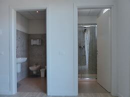 Meet Gardalake Hostel