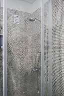 Meet Gardalake Hostel