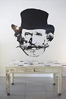 Meet Gardalake Hostel