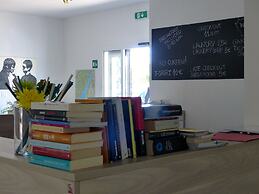 Meet Gardalake Hostel