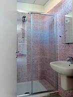 Meet Gardalake Hostel