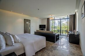 Melia Danang Beach Resort