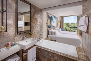 Melia Danang Beach Resort