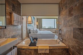 Melia Danang Beach Resort