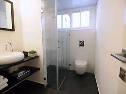 Dizengoff Avenue Hotel