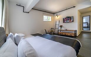 Dizengoff Avenue Hotel