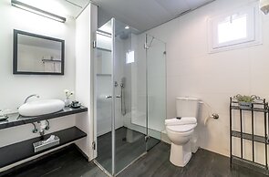 Dizengoff Avenue Hotel