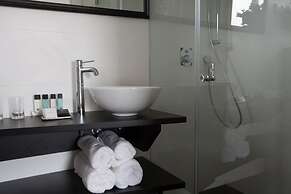 Dizengoff Avenue Hotel