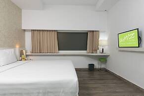 Whiz Hotel Cikini Jakarta
