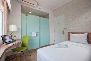 Whiz Hotel Cikini Jakarta