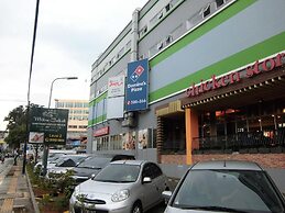 Whiz Hotel Cikini Jakarta