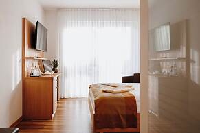 Hotel & Restaurant Goldener Pflug