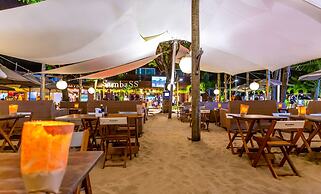 Sambass lounge beach cafe & Pousada
