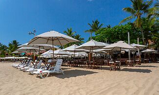 Sambass lounge beach cafe & Pousada