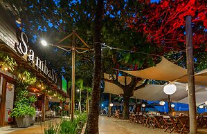 Sambass lounge beach cafe & Pousada