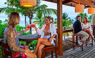 Sambass lounge beach cafe & Pousada