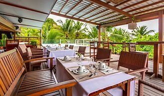 Sambass lounge beach cafe & Pousada